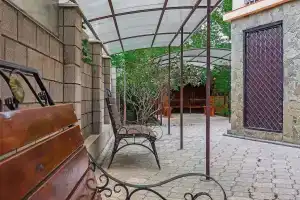 Гостиница «Таврика», Алушта