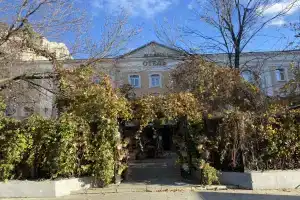 Отель «Ист-Вест», Москва