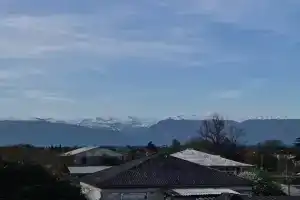 Гостиница у Ларисы, Гудаута