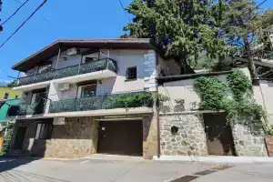 Гостиница «Гурзуфский Дворик», Гурзуф