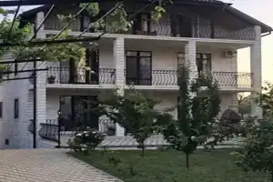 Гостиница «Средняя 26», Геленджик