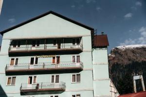 Отель «Милана», Домбай