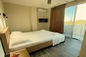 Guest House Vs