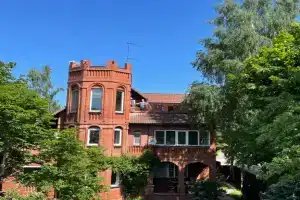 Гостевой дом «Замок у художника», Марушкино