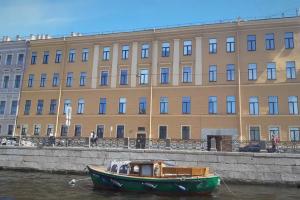 Квартиры посуточно на Фонтанке 32, Санкт-Петербург