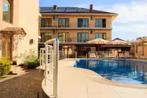 Отель «Дюльбер», Саки