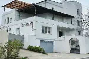 Гостевой дом на Петра Королёва 15, Керчь