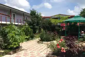 Гостевой дом «Тихий дворик», Береговое