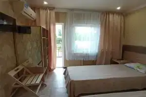 Гостевой дом «Леон», Вардане