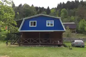 Дом на поляне, Рожкао