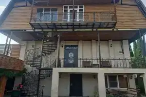 Гостиница «Honey House», Гудаута