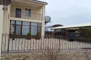 Гостевой дом «Сафари», За Родину