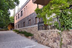 Гостевой дом «Old Byurakan», Бюракан