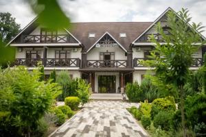 Отель «Каштан», Даховская