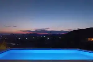 Гостевой дом «Девятый Вал», Миндальное