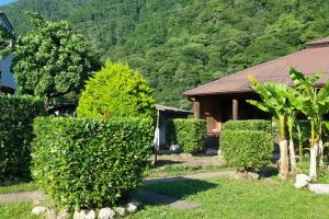 Домик в горах по дороге на Рицу