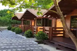 База отдыха «Александра», Алахадзы