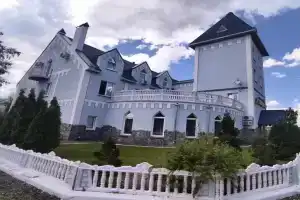 Отель-кафе «Алькасар», Егорьевск