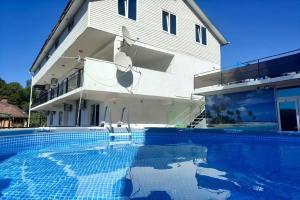 Гостевой дом «Гаро», Лоо