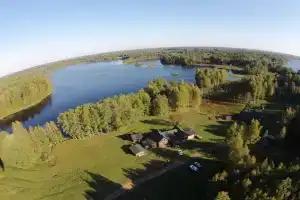 Дом с видом на озеро «Zakoldыr'E ranch and grill»