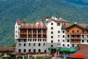 Отель «Райдерс Лодж», Эсто-Садок