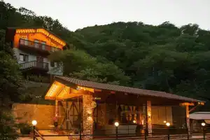 Грасс отель, Григолети