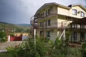 Гостевой дом «Ускут», Приветное