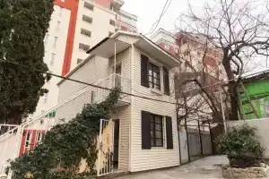 Гостевой дом «Уют на Краснофлотской», Алушта