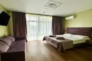 Гостиница «Fамилия», Кабардинка