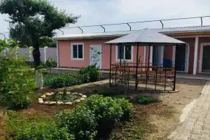 Гостевой Дом «Бухта Встреч-Тикси», Гудаута