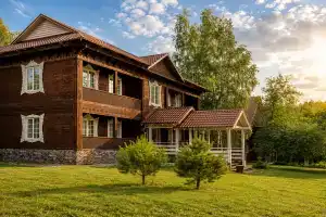 Отель «Березка», Ая