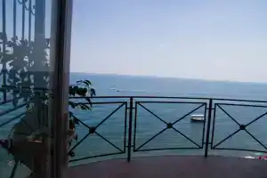 Отель «Катран», Приветное