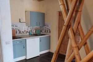 Комфортабельная квартира на набережной в центре города