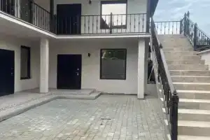 Гостиница «Морской бриз», Сухум