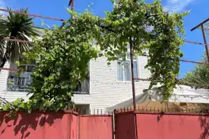 Гостевой дом «Горизонт», Сухум