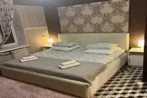 Гостиница «Бульвар Стрит», Омск