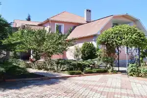 Гостиница «Манго», Феодосия