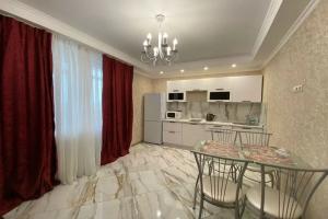 Apartment on Revolutsii 5