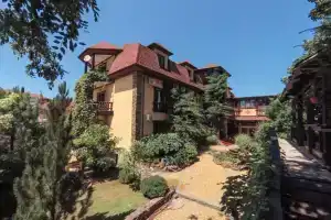 Гостиница «Манэ», Архипо-Осиповка