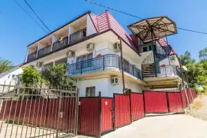 Гостевой дом «Сура», Лоо