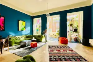 Хостел «Communa Good Vibes», Тбилиси