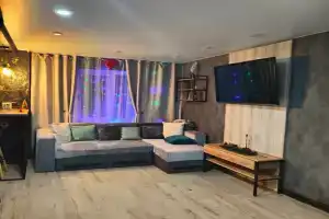 Уютная квартира в центре поселка