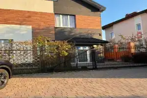 Гостиница «Михаила Светлова, 31», Калининград