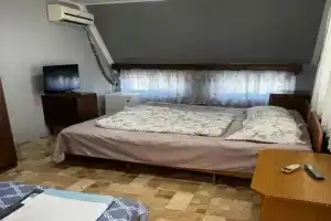 Гостевой дом у Тёть Марины, Гудаута