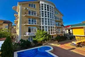 Гостиница «Удача», Лазаревское