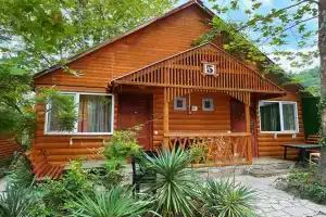 База отдыха «Солнечное море», Алушта