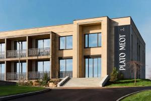 Отель «Plato Meot Park & Hotel», Даховская