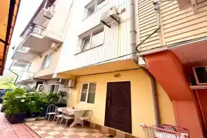 Элинг Анна, Лазаревское
