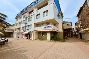 Элинг Анна, Лазаревское