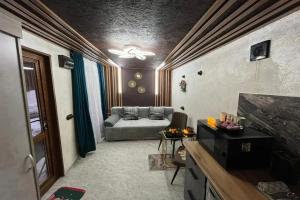 , Романовский хутор, дом Горький шоколад